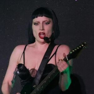 Lady Gaga consome iogurte na sua dieta