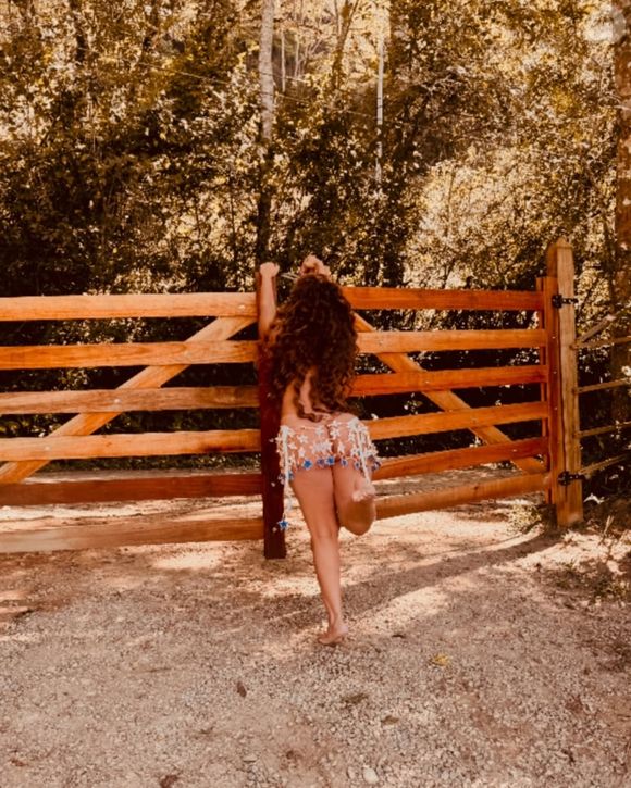 Conteúdo adulto de Darlin Ferrattry: empresária postou prévias sensuais no Instagram