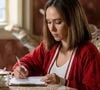 Especialistas em grafologia associam a alternância entre letras maiúsculas e minúsculas a uma tentativa, consciente ou não, de fugir do padrão e criar uma forma própria de expressão.