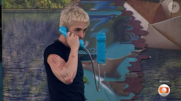 Juliano Floss atendeu ao terceiro Big Fone na edição ao vivo deste sábado, dia 31 de janeiro