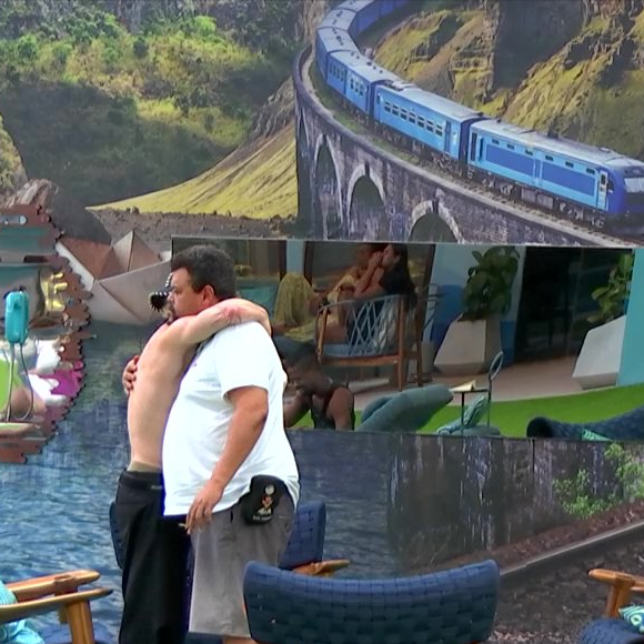 Juliano Floss abraça Babu Santana após quebra de aliança no 'BBB 26'