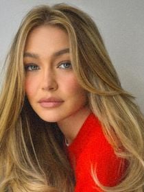 Beatriz Matallana, cabeleireira: 'Se você tem cabelo fino, recomendo finalizar a secagem com a função de ar frio do secador; isso aumenta o brilho e reduz o frizz'