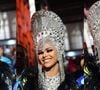 Wenny Isa desfila na Portela com fantasia com 87 mil cristais e lamenta ausência da irmã, Lexa, no Carnaval: 'Faz falta'