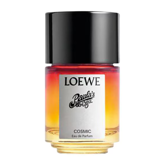 Paula’s Ibiza Ecletic (Loewe) - 100ml | R$ 1.690,00 - com uma proposta jovem e vibrante, ele traduz liberdade e modernidade. As notas de pera, manga e resina de cipreste abrem a fragrância, enquanto o creme de coco e o sândalo trazem cremosidade ao corpo. Na base, cedro e âmbar mineral completam a experiência sensorial. Uma escolha que combina com o lado mais descontraído e exibicionista de Naiane