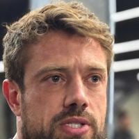 'Estou há 143 dias hoje, limpo, em recuperação, e a minha vida só tem melhorado': aos 40 anos, Rafael Cardoso abre o jogo sobre vício após internação em clínica e comemora nova fase
