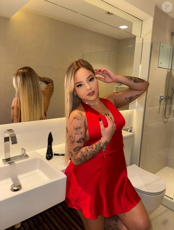 Em meio a tanta dor, Danny tem buscado recursos para atravessar esse momento delicado e encontrou na terapia uma tentativa de recomeço. “A terapia tem sido meu ponto de apoio. É ali que posso falar, chorar, tentar organizar o que ficou despedaçado. Não é fácil seguir em frente, mas sei que não posso fazer isso sozinha”, compartilhou.