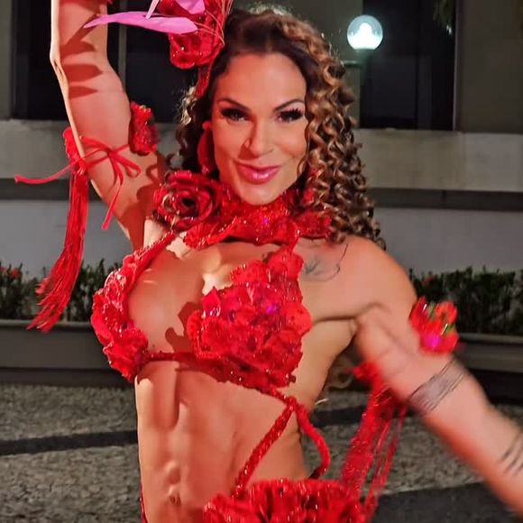 Beatriz Salgueiro é outra musa da escola de samba para o Carnaval 2026