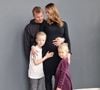 Kimi Räikkönen com a mulher e filhos em foto de 2023: piloto admitiu mudança na vida ao formar família: 'Agora existem outras prioridades. Naquela época eu tinha o meu trabalho, mas por outro lado... Se eu quisesse voar para algum lugar, eu ia. Eu não tinha que perguntar a ninguém'