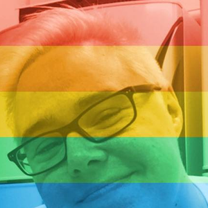 Natural do Rio de Janeiro, Juliana possui 913 amigos adicionados em conta do Facebook e, em uma das publicações, indicou ser da comunidade LGBTQIAP+, usando as hashtags #OAmorVence e #IgualdadeParaTodos.