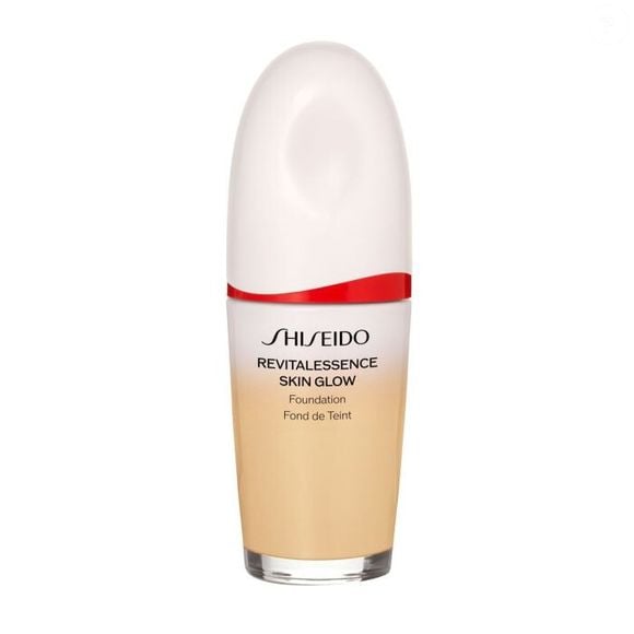 Outra base com acabamento natural e perfeita para dar um plus à pele é a Revitalessence Skin Glow Shiseido