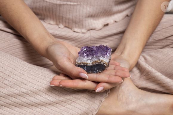 A pedra ametista está entre os 5 cristais poderosos para o Portal 02/02