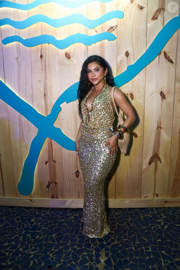 Look do Réveillon 2026 de Mileide Mihaile aliava metalizado e decote
