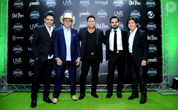 Zezé Di Camargo & Luciano e Chitãozinho & Xororó representaram o especial ‘Amigos’ no show de 60 anos da TV Globo