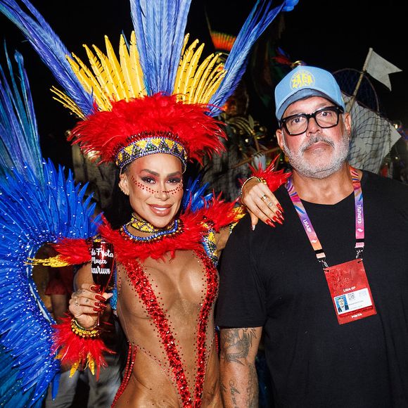 Carnaval 2025 em SP: Alexandre Frota posou com a esposa, Fabi Frota, que brilhou como musa da Acadêmicos do Tucuruvi