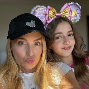 "Eva tá grandona e linda!" e "A filha de perfil parece demais com a mãe" foram alguns dos elogios de seguidores de Angélica