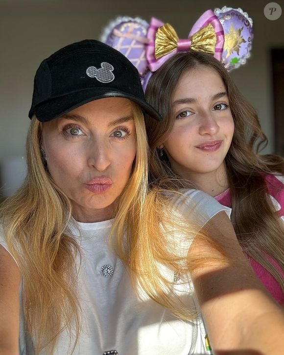 "Eva tá grandona e linda!" e "A filha de perfil parece demais com a mãe" foram alguns dos elogios de seguidores de Angélica