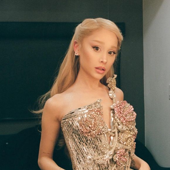 Ariana Grande também chegou a ser alvo de muitas críticas por ter emagrecido