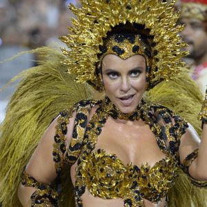 Paolla Oliveira desfilou como onça no carnaval da Grande Rio em 2024