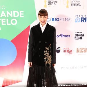 Alice Wegmann deu orgulho a Solange Duprat, de 'Vale Tudo', e provou que também entende muito de moda