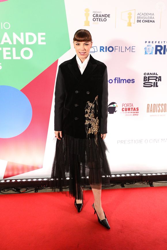 Alice Wegmann deu orgulho a Solange Duprat, de 'Vale Tudo', e provou que também entende muito de moda