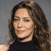 Nem florais doces, nem amadeirados pesados: 4 perfumes nacionais frescos que 'rejuvenescem' o visual e são o segredo das mulheres 50+