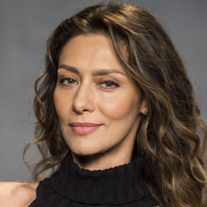 Nem florais doces, nem amadeirados pesados: 4 perfumes nacionais frescos que 'rejuvenescem' o visual e são o segredo das mulheres 50+