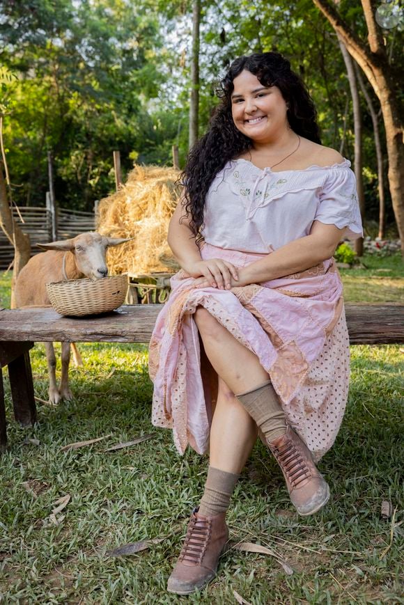 Atriz Castorine entra na novela 'Êta Mundo Melhor!' como Maria Divina.