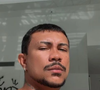 Badgá se revolta ao saber que Samira matou Jorginho. "Foi morte "matada"? Quem foi? Me dá o nome, pastor. Só o nome! Aqui de dentro resolvo mesmo essa parada".