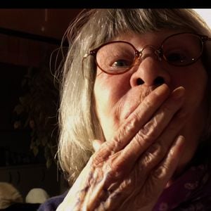 Rita Lee: ‘Eu me levantei da mesa e falei: ‘olha, vocês vão tomar no cu, vocês enfiem esse grupo de trabalho no cu, porque eu vou fumar um baseado no banheiro’