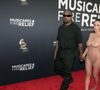 Bianca Censori surgiu no Grammy com um vestido 100% transparente e exibiu as partes íntimas no tapete vermelho