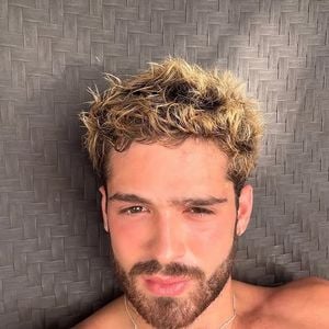 Foto de Bruna Marquezine e Shawn Mendes aos beijos renderam até provocações para João Guilherme, último ex-namorado da atriz