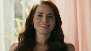 De aliança com Dora à assombração de Francesca: 5 momentos impactantes de 'Quem Ama Cuida' que mostram Adriana com toda sorte do mundo... pelo menos por enquanto