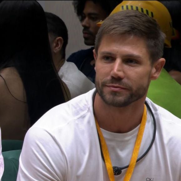 Marcelinho foi indicado pelo Jonas, Líder da semana, e lidera enquete para ser eliminado