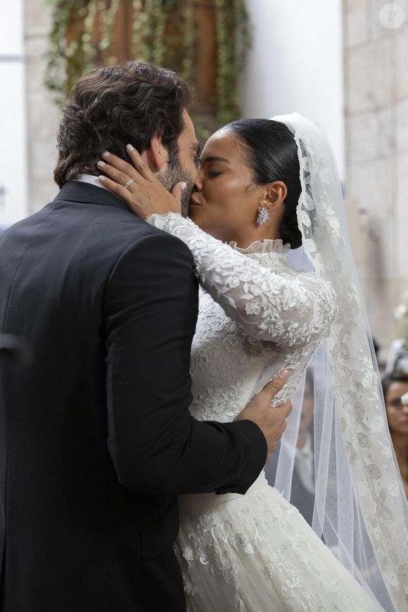 Maria de Fátima (Bella Campos) se casa com Afonso (Humberto Carrão) na novela 'Vale Tudo', no capítulo de quinta-feira 10 de julho de 2025