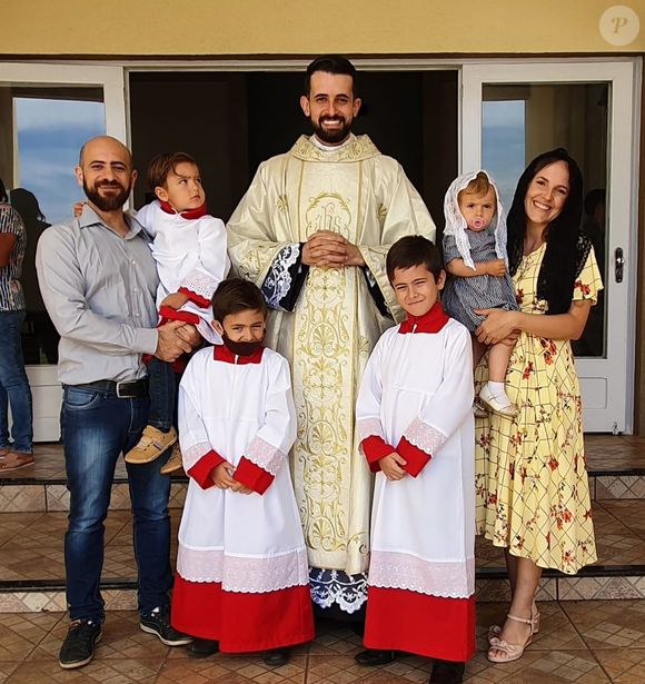 Mulher de Tiba Camargos emocionou com mensagem para o marido: 'Você está aqui, sua mão é quente, ainda há esperança! Não está sendo fácil, mas haveremos de vencer!'