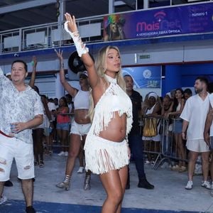 Brunna Gonçalves desfila na Beija-Flor no carnaval 2025 em 3 de março de 2025, uma segunda-feira