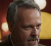 Raimundo (Danton Mello) não aceita gravidez de Celeste (Debora Ozório) na novela Garota do Momento