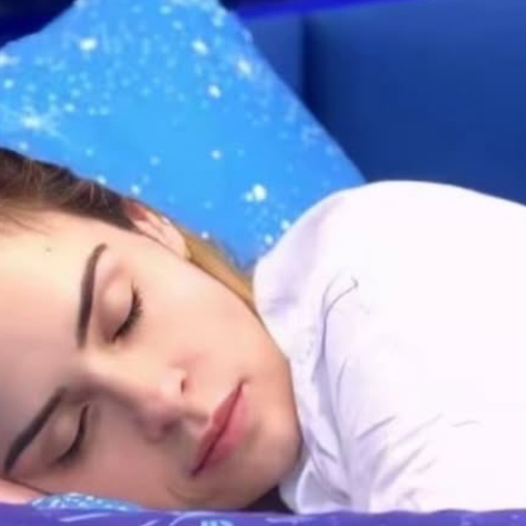 Acordar à noite com vontade de ir ao banheiro é muito comum e não deve ser motivo de preocupação.