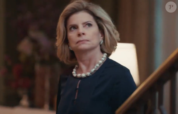 Odete (Debora Bloch) poderia criar um spin-off sobre como conquistar amantes lindos e sem se apaixonar