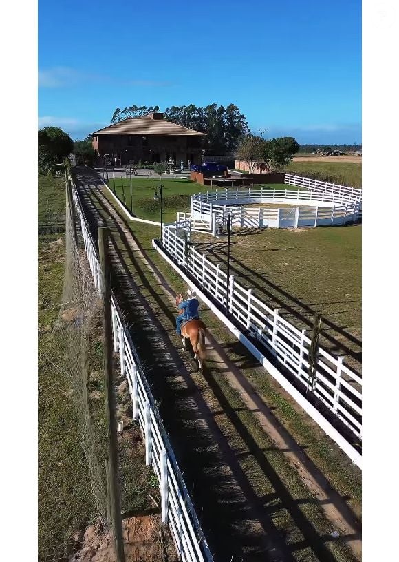 Rancho de Cesar Rincon: famoso da Internet revelou detalhes do local no Instagram