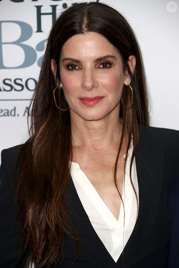 Sandra Bullock, porém, aposta em tratamentos estéticos nada invasivos para a pele