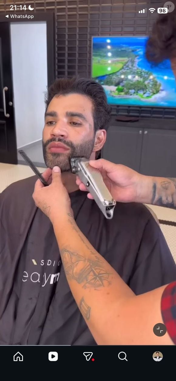 Mudança no visual do Embaixador, feita em 2024, volta a virar assunto entre fãs após repercussão do vídeo publicado por Edson Oliveira e Maiky Correa no Instagram