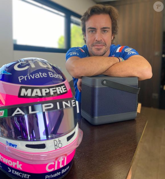 Bicampeão mundial, Fernando Alonso hoje pilota pela Aston Martin e está em dúvida se encerra a carreira ou não