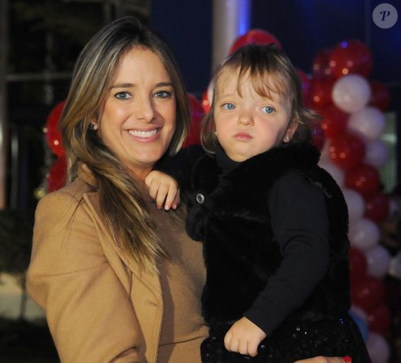 Ticiane Pinheiro exibia cabelo liso com mechas finas após nascimento de Rafaella Justus