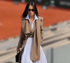 Todos os vestidos de linho que precisamos neste inverno para criar looks elegantes sem esforço e combinar com um bom tênis