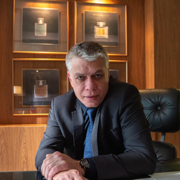 "Então eu tomava café da manhã, e depois só ia comer no café da manhã do dia seguinte. Isso foi me murchando fisicamente, então o Elias começou a nascer por aí", disse Fábio Assunção em entrevista