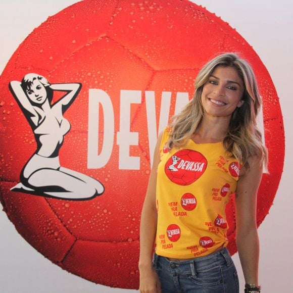 Grazi Massafera estrelou campanha em 2014 como a musa do camarote Devassa no Carnaval