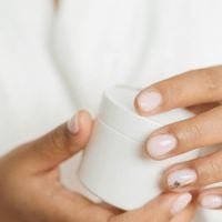 O creme Nivea e o azeite de oliva são o remédio caseiro para rejuvenescer a pele e suavizar as rugas