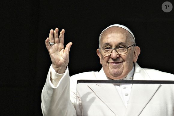 Papa Francisco foi diagnosticado com uma pneumonia bilateral