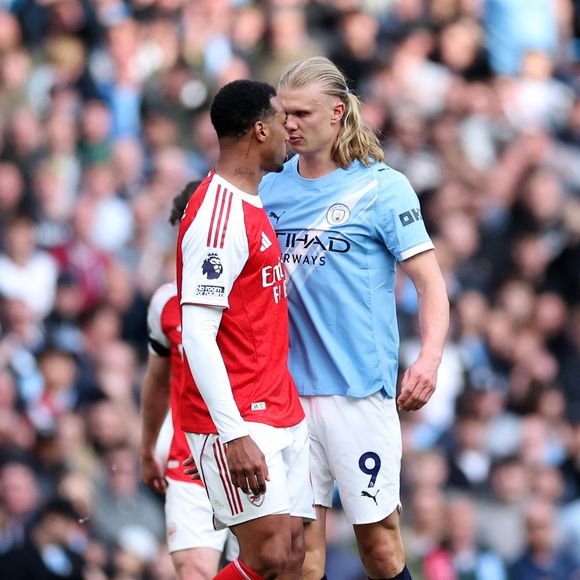 O encontro entre Gabriel Magalhães, do Arsenal, e Erling Haaland, do Manchester City, promete ser um dos grandes atrativos das oitavas de final da Copa do Mundo de 2026. Os rivais da Premier League agora se enfrentam em um duelo decisivo por vaga nas quartas.